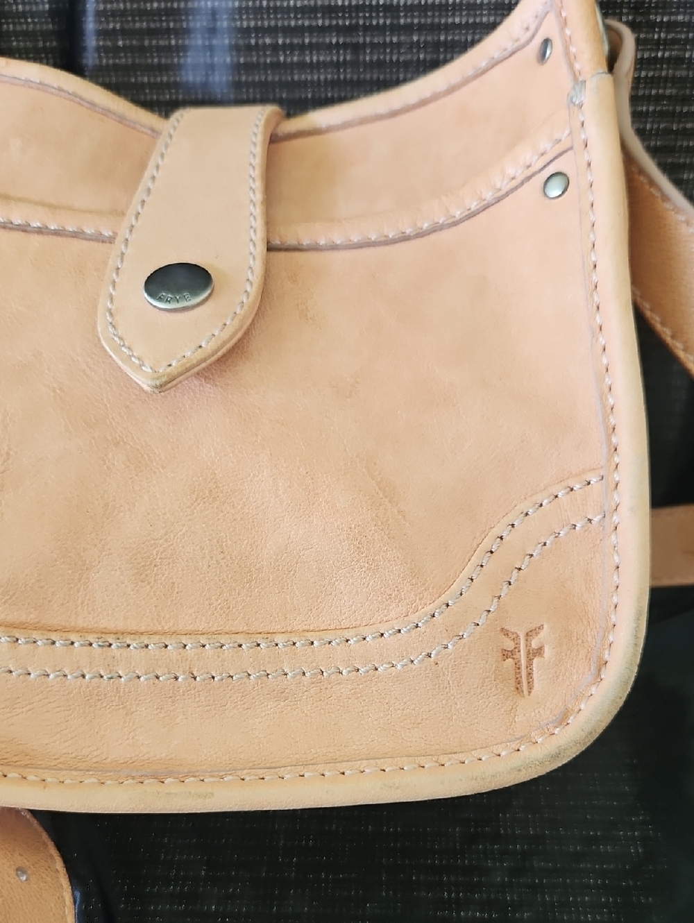 FRYE CROSSBODY HANDBAG, FRYE TAN LEATHER BAG - Picture 8 of 12